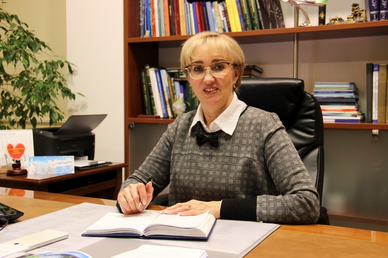 Поздравление ректора Ольги Сотниковой с Международным женским днем!